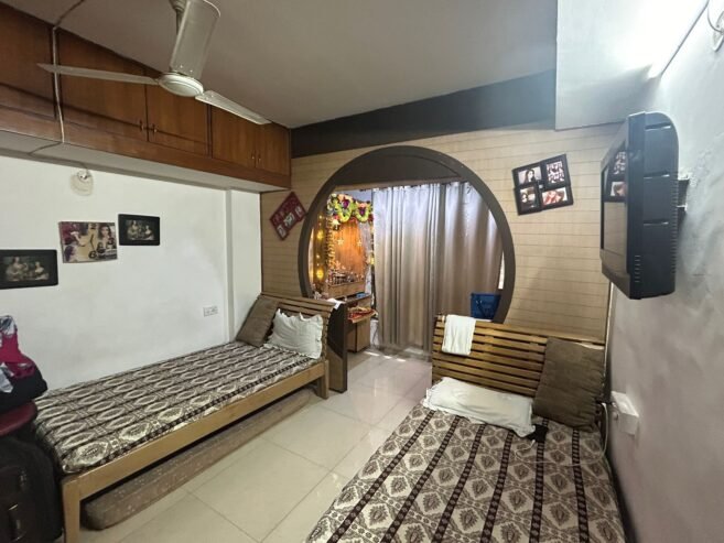 Luxury Fully Furnished 2143 sq. ft. Flat for Sale (RR611)
