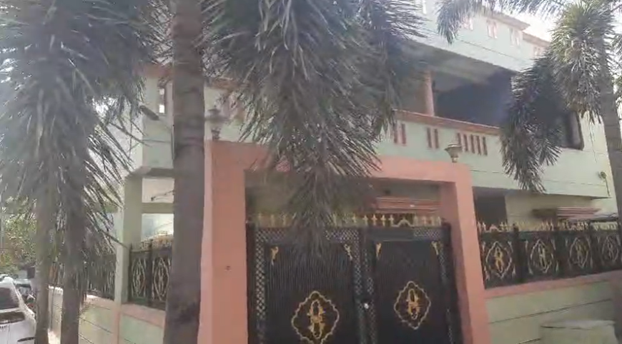 Urgent Sale: Bank Seized Bungalow at Half Price (RR731)